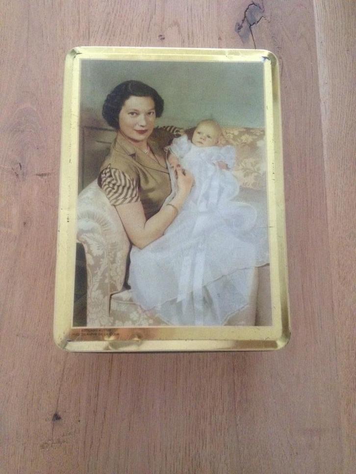 Koekenblik Blikken doos Josephine Charlotte van Luxemburg, Verzamelen, Koningshuis en Royalty, Gebruikt, Ophalen of Verzenden