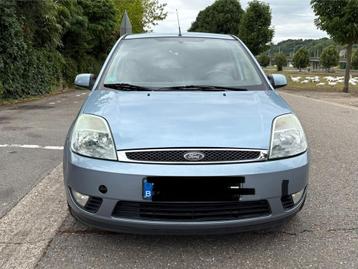 Ford fiesta 1.4 TDCI diesel 127,000km !, Autos, Achat, Boîte manuelle, Noir, 5 portes