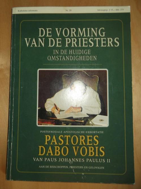 De vorming van de priesters, Boeken, Godsdienst en Theologie, Zo goed als nieuw, Christendom | Katholiek, Ophalen of Verzenden