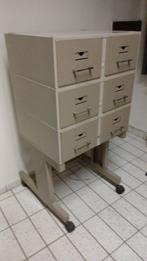 metalen ladenkast vintage, Zakelijke goederen, Kantoor en Winkelinrichting | Kantoormeubilair en Inrichting, Vergader- of Presentatieruimte