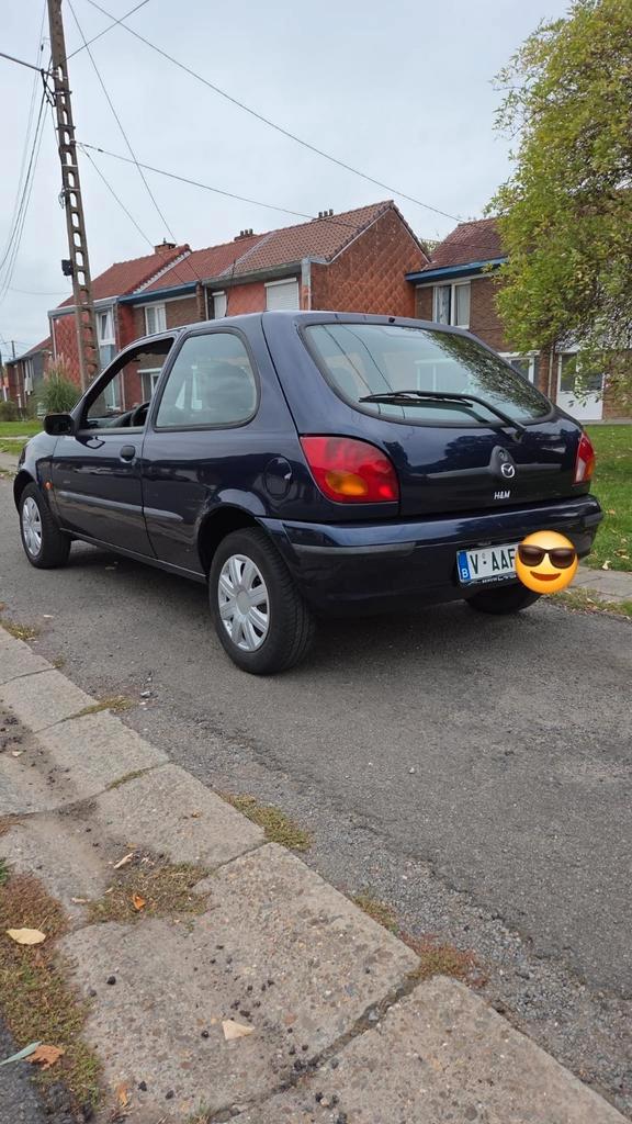 Mazda 121 * 2001 * 1.3 essence * 123 000 km * prete a imatri, Autos, Mazda, Particulier, Bluetooth, USB, Essence, Euro 3, Enlèvement