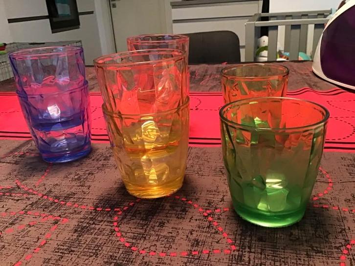 Service d’assiettes camping en mélamine, Caravanes & Camping, Accessoires de camping, Comme neuf, Enlèvement