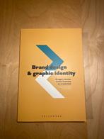 Brand design & graphic Identity, Boeken, Studieboeken en Cursussen, Nieuw, Thomas Van Ryckeghem & Tim Vandervaeren, Hogeschool
