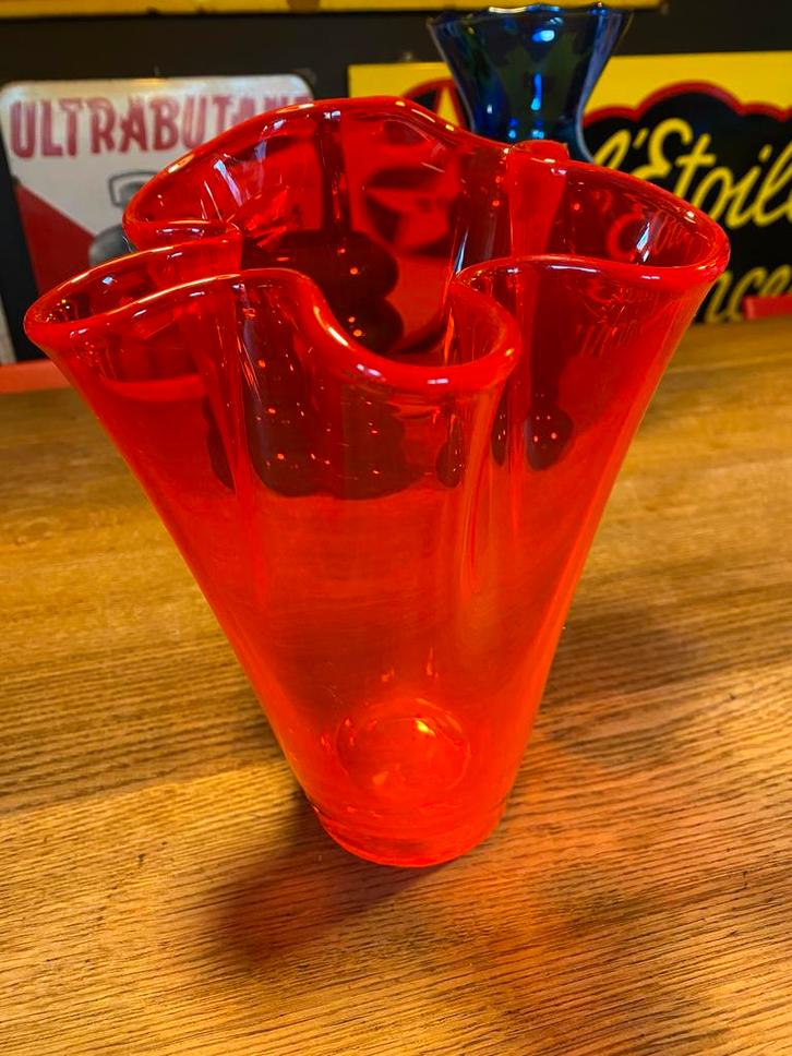 ‘Hanckerchief’ of vouwvaas rood, Huis en Inrichting, Woonaccessoires | Vazen, Rood, Ophalen of Verzenden