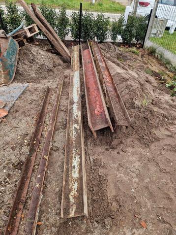 Poutrels te koop beschikbaar voor biedingen