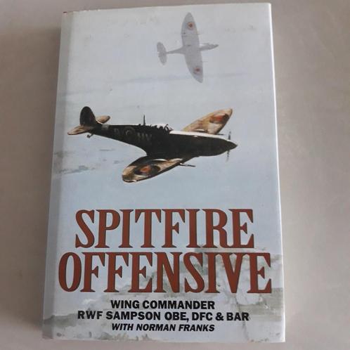 Spitfire Offensive, Boeken, Oorlog en Militair, Zo goed als nieuw, Luchtmacht, Tweede Wereldoorlog, Ophalen of Verzenden
