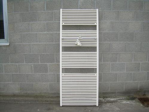 badkamer radiator,handoekdroger, 2cirulatie pompen, Doe-het-zelf en Bouw, Verwarming en Radiatoren, Zo goed als nieuw, Radiator