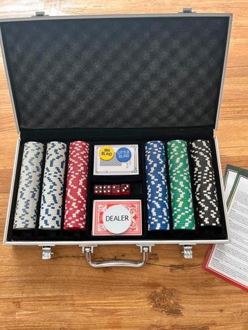 Pokerset - 300 chips - nieuw beschikbaar voor biedingen