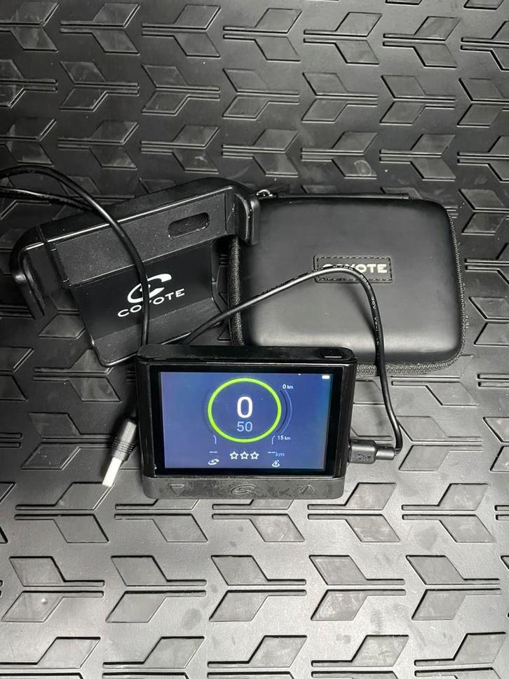 Coyote mini + statief ventilaitie + beschermhoes + kabel, Auto diversen, Autonavigatie, Gebruikt, Ophalen of Verzenden