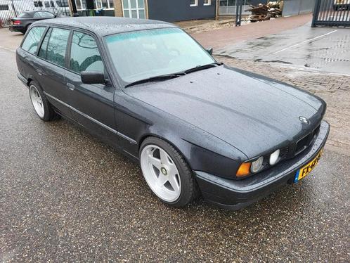 BMW 530I TOURING AUT U9 v8 bj1992 km onlogisch netjes en rij, Auto's, Oldtimers, Bedrijf, Te koop, ABS, Airconditioning, Alarm