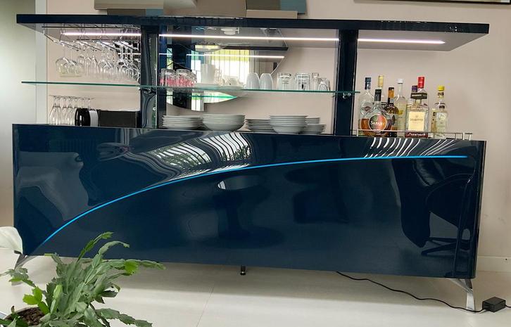 Buffet-bar electrique Roche Bobois, Maison & Meubles, Armoires | Buffets, Comme neuf, Verre, Enlèvement