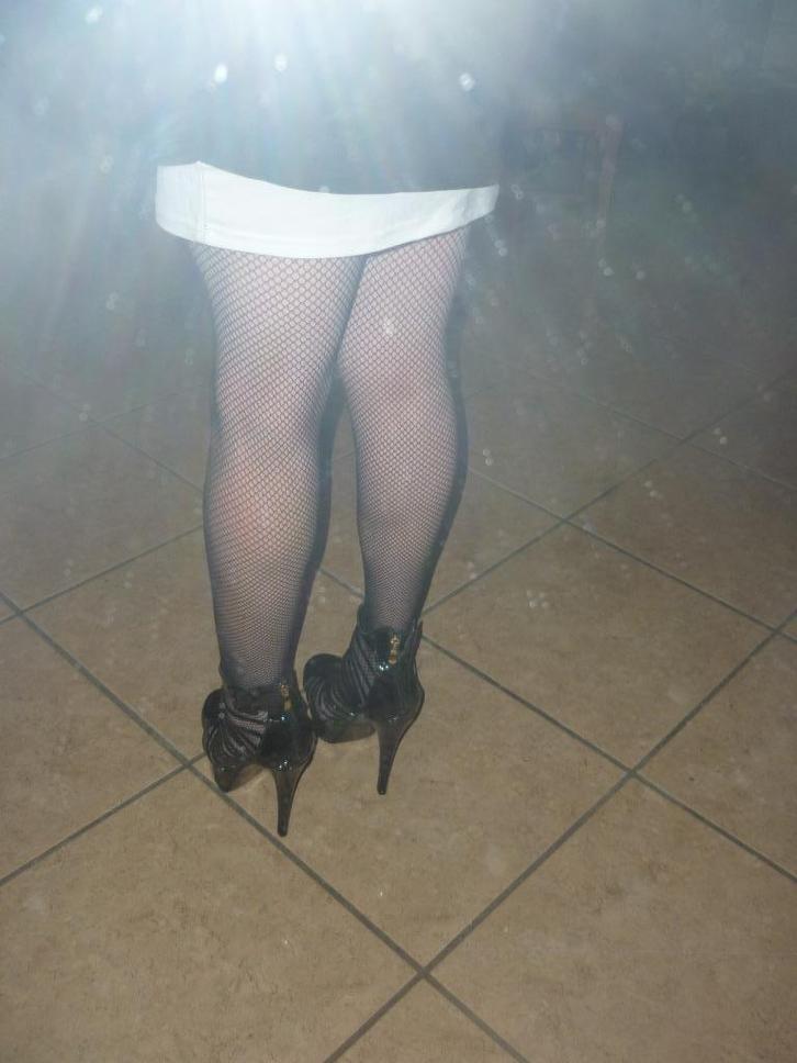 sandales👄, Vêtements | Femmes, Chaussures, Comme neuf, Sandales et Mûles, Noir, Envoi