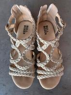 Sandalen - maat 34, Kinderen en Baby's, Ophalen, Meisje, Schoenen, Zo goed als nieuw