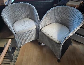 2 Fauteuil en osier avec coussins  beschikbaar voor biedingen