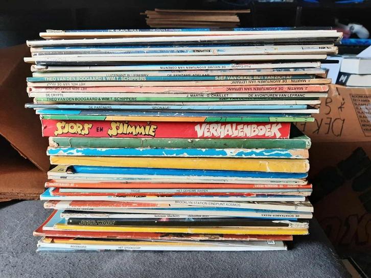 50x verschillende strips vakantie set 25 euro weg is weg, Boeken, Stripverhalen, Gelezen, Meerdere stripboeken, Ophalen of Verzenden
