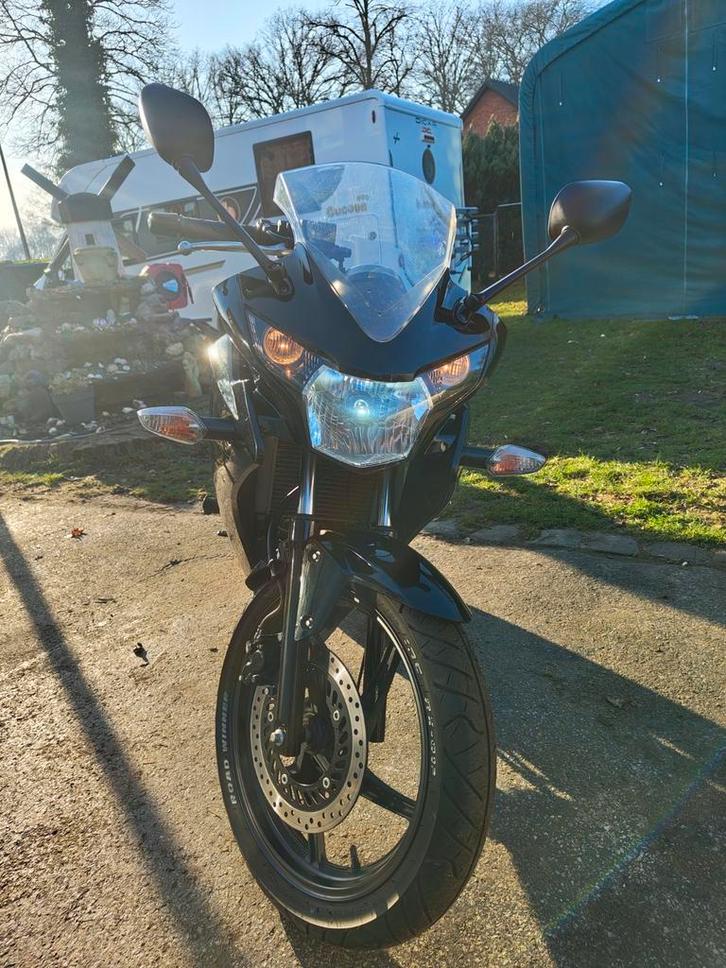 Honda CBR125R - ‼️ 2 000 km ‼️ - 2015 pour permis de conduir, Motos, Motos | Yamaha, Particulier, Enlèvement