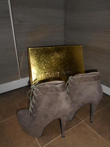 Nieuwe show-off enkellaarzen / Maat 37 beschikbaar voor biedingen