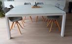 Prachtige eettafel met bovenblad in mat glas, vierkanten taf, Huis en Inrichting, Tafels | Eettafels, Ophalen, Zo goed als nieuw