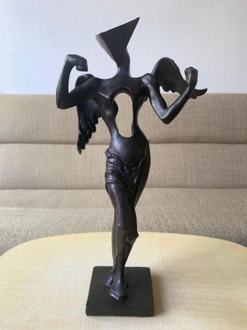 Bronzen Beeld Surrealistische Engel Salvador Dali Gesigneerd disponible aux enchères