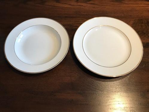 Hutschenreuther servies, Huis en Inrichting, Keuken | Servies, Zo goed als nieuw, Compleet servies, Overige stijlen, Ophalen