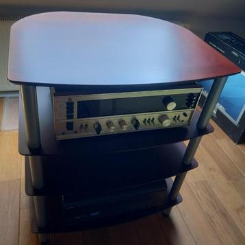 Hifi Design-meubels beschikbaar voor biedingen
