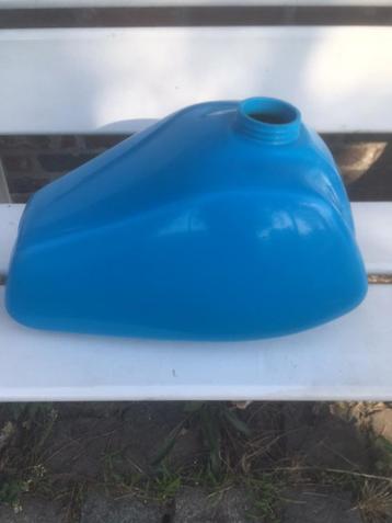 Benzine tank Yamaha IT 125 , 1978 , nieuw oude stock beschikbaar voor biedingen