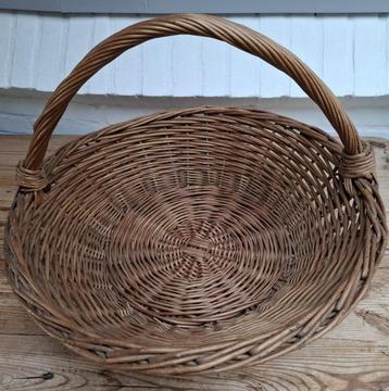 Zeer grote brocante plukmand / mand met hengsel  beschikbaar voor biedingen