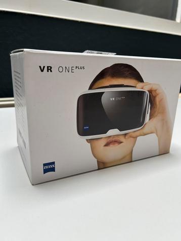 Casque réalité virtuelle VR ONE plus beschikbaar voor biedingen