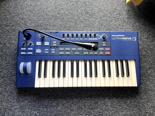 Ultra Nova Novastation synthesizer, Musique & Instruments, Synthétiseurs, Utilisé, Autres nombres, Novation, Enlèvement ou Envoi