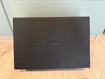 Ultimate Guard smart hive deck box, Enlèvement, Utilisé