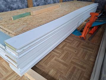 MDF plinten 12cm hoog beschikbaar voor biedingen