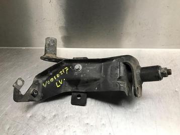 BRAS DE SUSPENSION AVANT GAUCHE SUPERIEUR NV 250 (WF), Utilisé, Nissan