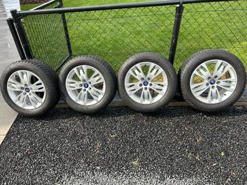 Winterbanden op alu Ford velg 16" 215/55 beschikbaar voor biedingen