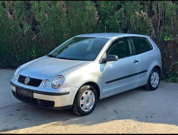 Volkswagen polo benzine airco 164.000km 1700€ gekeurd verk beschikbaar voor biedingen