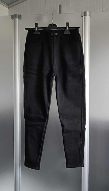 Broek - Warm - Dik - Zwart - Small - Dames - Skinny - €20 disponible aux enchères