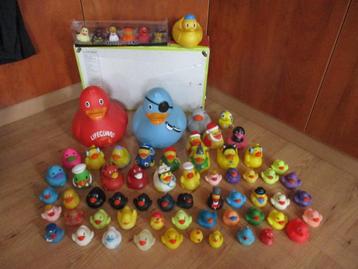 badeendjes 67stuks verschillende figuren en hoogte,speelgoed beschikbaar voor biedingen