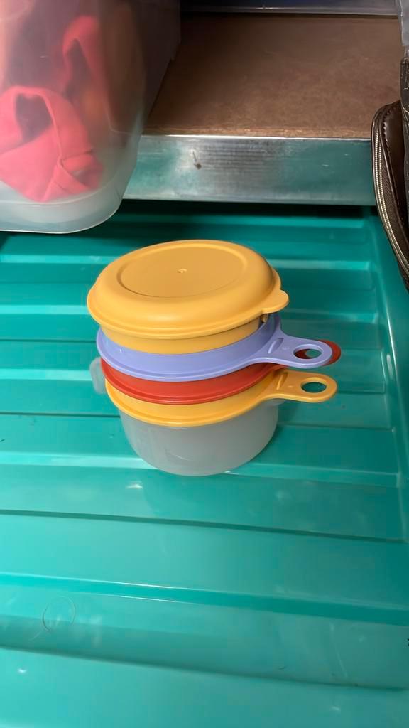 Tupperware Chef's Buddy, Maison & Meubles, Cuisine| Tupperware, Neuf, Autres types, Bleu, Jaune, Blanc, Orange, Enlèvement ou Envoi