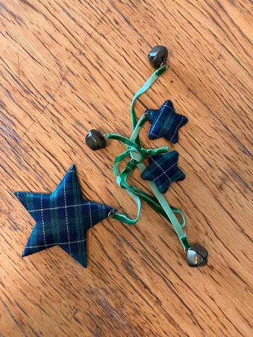 Kerstversiering met 3 belletjes beschikbaar voor biedingen