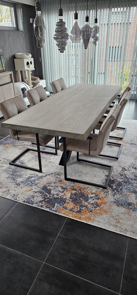 Vergrijsde eiken eettafel met stoelen, Huis en Inrichting, Tafels | Eettafels, Zo goed als nieuw, 100 tot 150 cm, 200 cm of meer