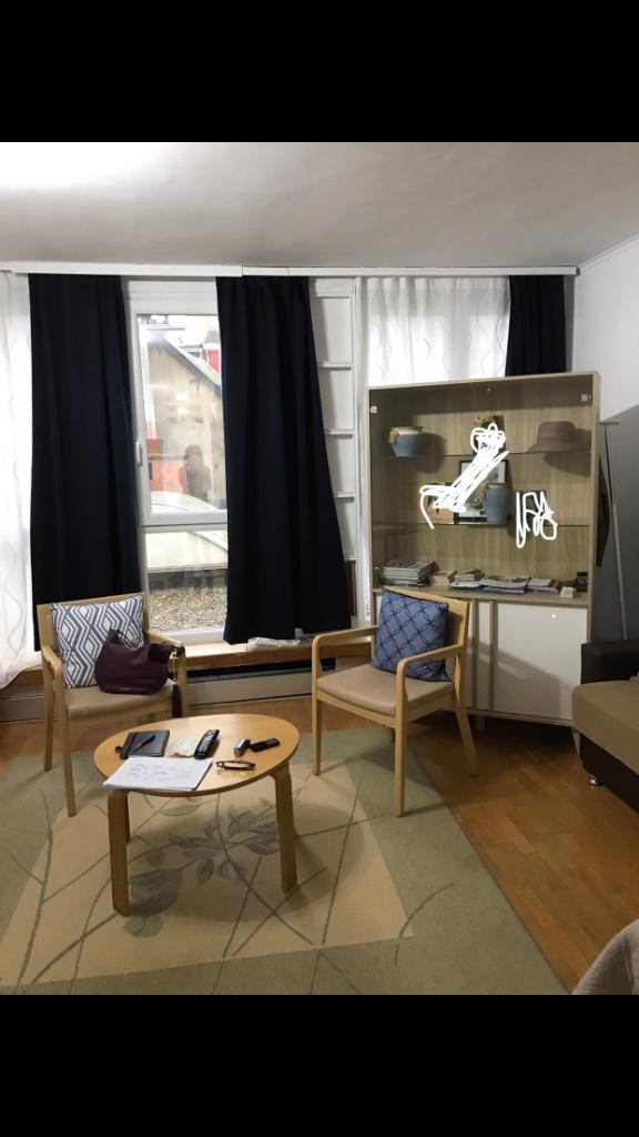 Location studio Bruxelles place Stephanie, Immo, Appartements & Studios à louer, Bruxelles, 50 m² ou plus