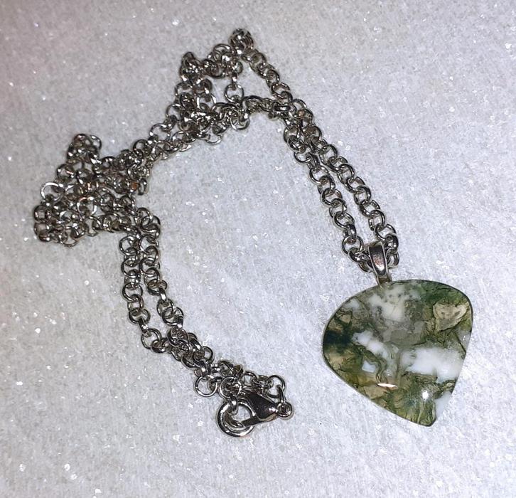 Ketting edelsteen hanger mosagaat, Handtassen en Accessoires, Kettingen, Nieuw, Steen of Mineraal, Groen, Met edelsteen, Met hanger