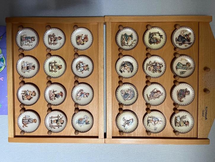 Prachtige bordjes Hummel, Verzamelen, Beelden en Beeldjes, Zo goed als nieuw, Hummel, Ophalen