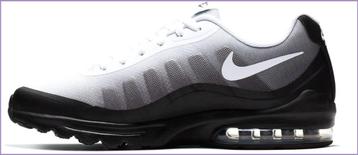 Nike Air Max INVIGOR, taille 44, pour homme.   !! NEUVES !! beschikbaar voor biedingen