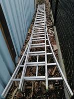 Aluminium 2 deelige Schuiflader , 20 treden gekeurd ,, Doe-het-zelf en Bouw, Ladders en Trappen, Ladder, Gebruikt, 4 meter of meer