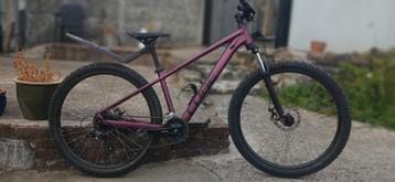 Cube mtb maat s  beschikbaar voor biedingen