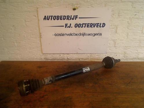Aandrijfas rechts-voor van een Volkswagen Golf, Auto-onderdelen, Remmen en Aandrijving, Volkswagen, Gebruikt, 3 maanden garantie