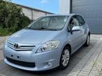 TOYOTA AURIS 1.3i BENZINE 2012 AIRCO 67000 KM 1 JR GARANTIE, Auto's, Euro 5, 4 cilinders, Blauw, Bedrijf