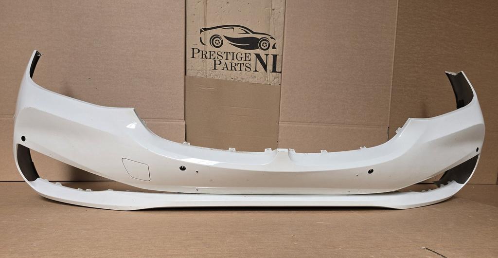 Voorbumper BMW 6 Serie G32 GT GRAN TURISMO ORIGINEEL 6xPDC, Gebruikt, -, Voor, Ophalen of Verzenden