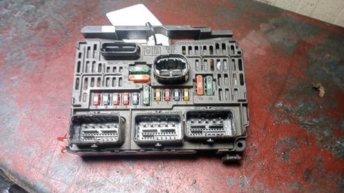 Zekeringkast van een Peugeot 407, Auto-onderdelen, Elektronica en Kabels, Peugeot, Gebruikt, 3 maanden garantie, Ophalen of Verzenden