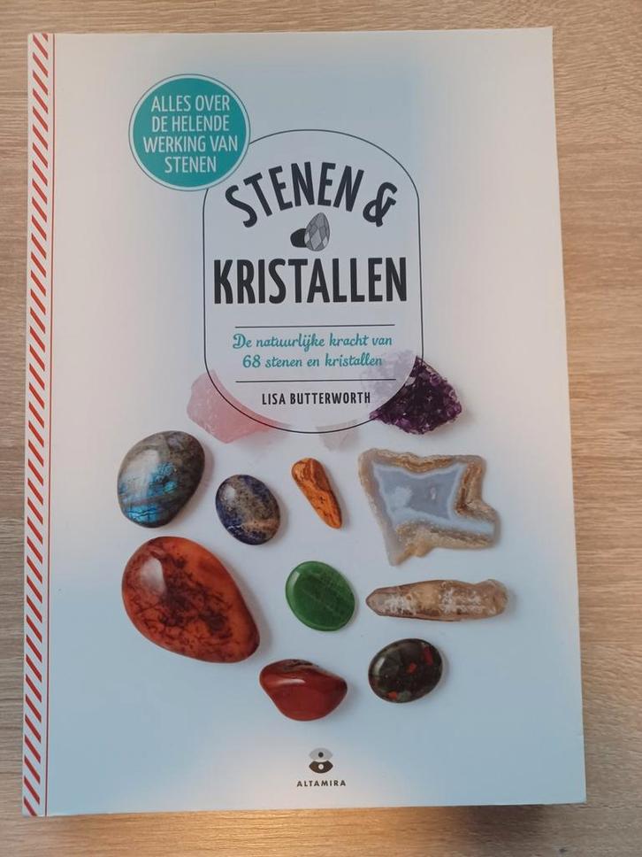 Lisa Butterworth - Stenen & kristallen, Livres, Ésotérisme & Spiritualité, Astrologie, Enlèvement ou Envoi